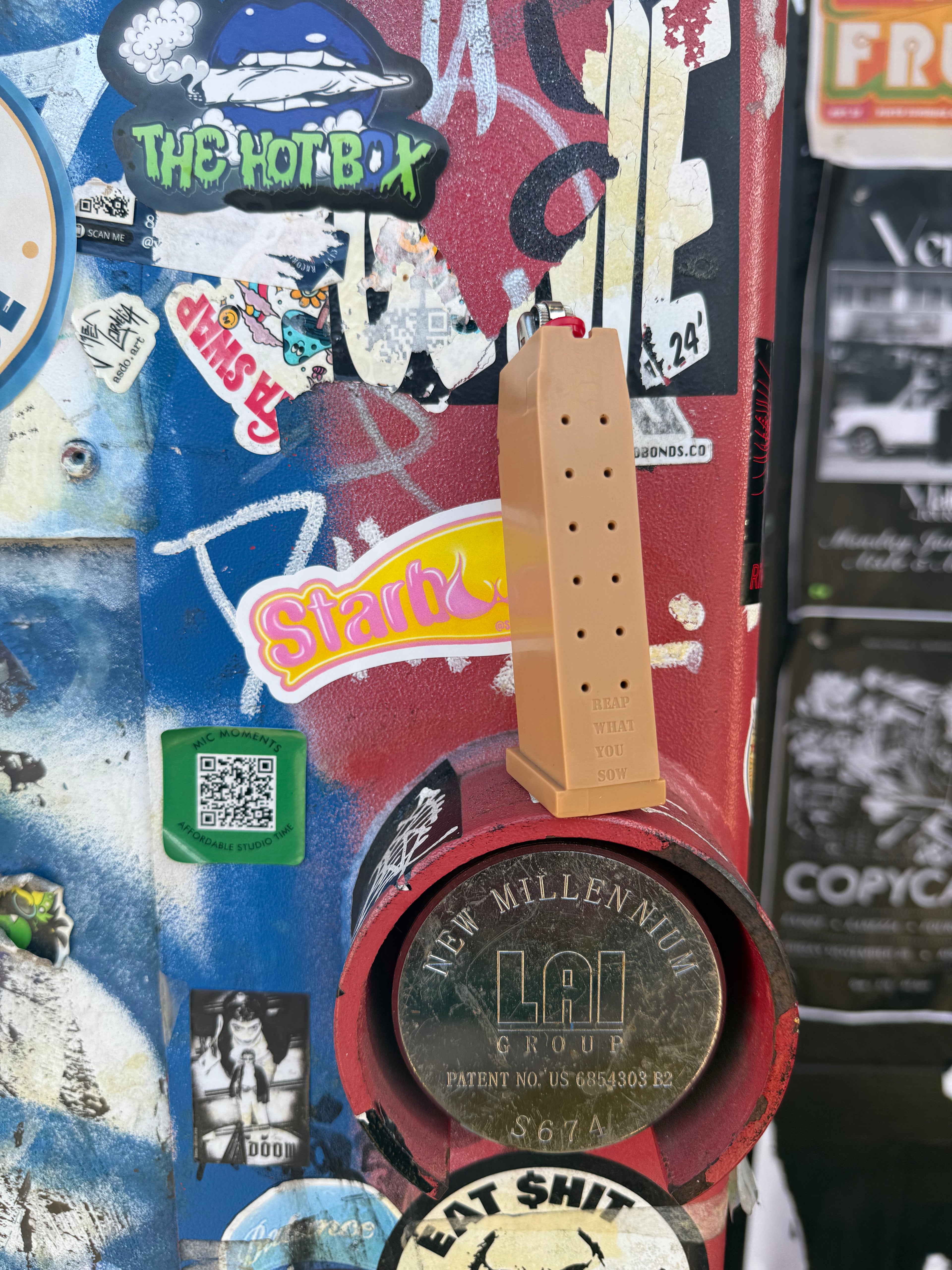 Peanut Butter Mag Lighter Case